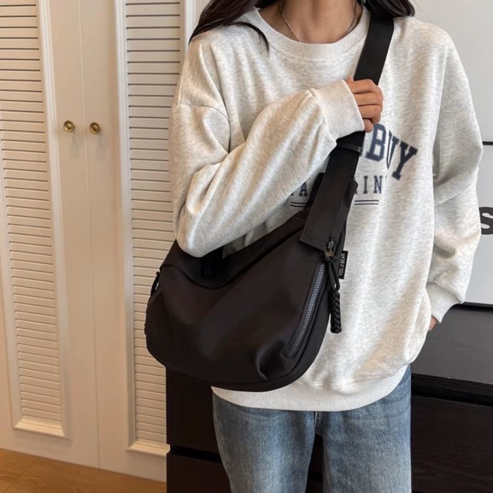 1Pcs/Lot New Style Classy Fashion Single Shoulder Bag Large Capacity Commuting Crossbody Bag Thoughtful Gift for Office Workers